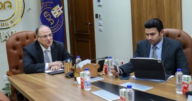 رئيس هيئة الدواء يبحث مع مسؤولى مؤسسة جيتس تعزيز التعاون