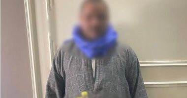 وزارة الداخلية تضبط شخصا يوزع سلع غذائية بمحيط لجان أبو قرقاص