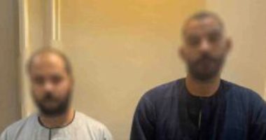 وزارة الداخلية تضبط شخصين يوزعان أموالا بمحيط لجان أبو قرقاص