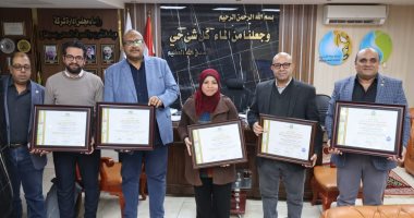 تسليم شهادات 5 محطات مياه شرب وصرف صحى بسوهاج لحصولها على الاعتماد