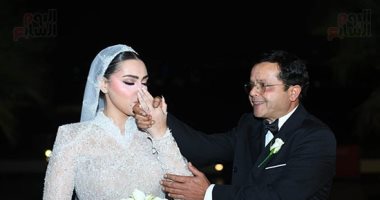 محمد هنيدى وابنته العروسة