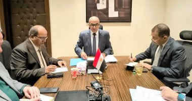 نائب وزير الإسكان يعقد اجتماعا لمتابعة الاحتياجات من الطلمبات لشركات مياه الشرب