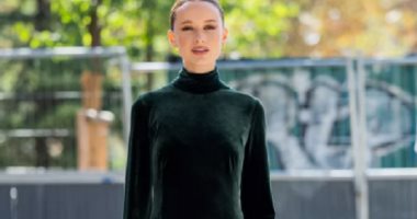 عايزة تبقى أنيقة وتحسى بالدفا فى نفس الوقت.. 5 قطع شتوية عملية ومميزة