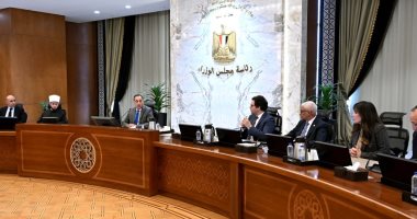 رئيس الوزراء يتابع زيادة الخدمات والأنشطة بالمحافظات الحدودية