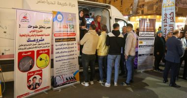 محافظ كفر الشيخ يتفقد سيارة المركز التكنولوجى ويتابع تنفيذ مشروع تطوير مسار العائلة