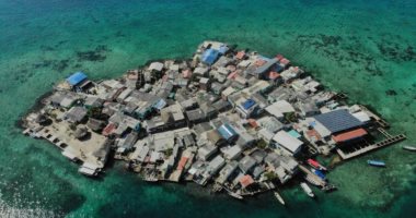 تعرف على سانتا كروز ديل إيسلوتى الجزيرة الأعلى كثافة سكانية فى العالم