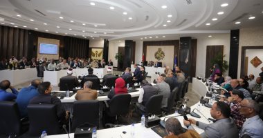 الطب البيطرى بأسوان: تحصين 326 كلبًا ضد السعار