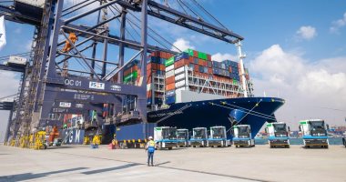 اقتصادية قناة السويس تحتفى بدخول ميناء السخنة موسوعة جينيس كأكبر ميناء من صنع الإنسان