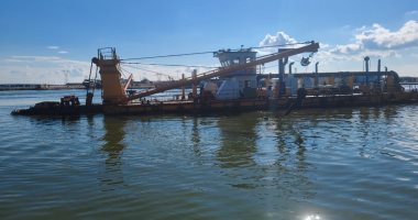 محافظ كفر الشيخ يعلن بدء تكريك وتعميق مدخل ميناء البرلس البحري والمجرى الملاحى