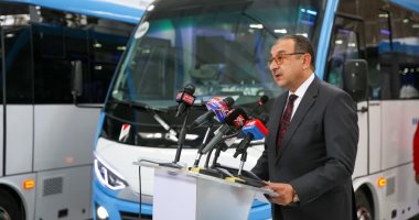 بعد عام على إعادة تشغيلها.. "النصر للسيارات" تضيف منتجات جديدة بما يعزز شعار "صنع في مصر".. وزير قطاع الأعمال يشهد تسليم الدفعة الأولى من ميني باص النصر.. "نصر ستار" خطوة جديدة بمكون محلي يتجاوز 70%.. صور