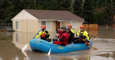 عاصفة النهر الجوي تغرق المنطقة الشمالية الغربية فى أمريكا 