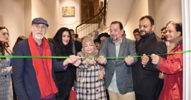 معرض رائد الفن التشكيلى السعودى الراحل عبد الحليم.. صور