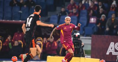 روما يهزم كومو بهدف ويسلى فى الدورى الإيطالى.. فيديو