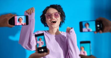 أبراج تحقق شهرة على السوشيال ميديا فى 2026.. برج الأسد نجم التريند