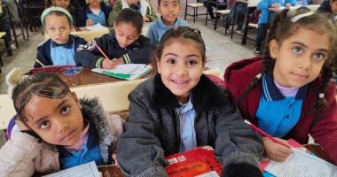 بدء أعمال تقييمات الصفين الأول والثانى الابتدائى بالأقصر.. صور