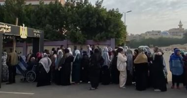 مشاركة لافتة للمرأة فى جولة الإعادة لانتخابات مجلس النواب بالمقطم