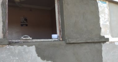 محافظ القليوبية يتفقد ترميم واجهات المنازل بعد رفع حاويات قطار البضائع بطوخ