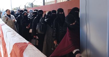 إقبال كبير من السيدات على لجان انتخابات مجلس النواب فى طور سيناء