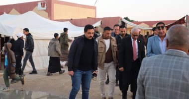 محافظ شمال سيناء يتابع سير جولة الإعادة ويتفقد لجان الاقتراع رغم الأمطار