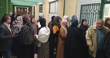 إقبال كبير من الناخبين للتصويت بجولة الإعادة بانتخابات مجلس النواب في كفر شكر