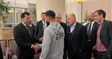 وزير الرياضة وهاني أبو ريدة يحفزان المنتخب