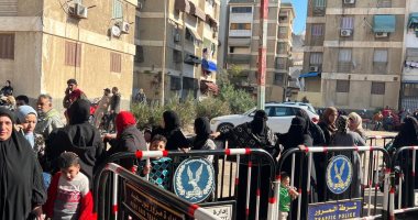 استمرار توافد المواطنين للإدلاء بأصواتهم فى إعادة انتخابات مجلس النواب ببورسعيد.. صور