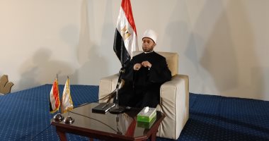 وزير الأوقاف يلتقى بالوعاظ والأئمة فى مكتبة مصر العامة بالكرنك.. صور