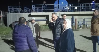 رئيس مياه القناة يتفقد محطة العكرة بالقنطرة غرب خلال جولة ليلية مفاجئة