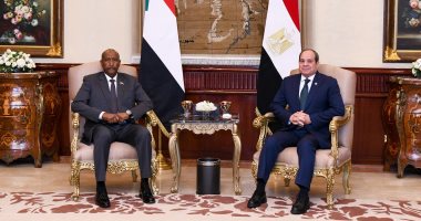 الرئيس السيسى يعقد جلسة مباحثات موسعة مع «البرهان» بحضور وفدى البلدين.. ويؤكد دعم مصر الكامل للسودان لتجاوز المرحلة الدقيقة الراهنة.. والتشديد على ضرورة وقف الجرائم بحق الشعب السودانى ومحاسبة المسؤولين.. صور