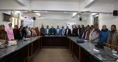 تدريب المرشدين الزراعيين بسوهاج حول زيادة إنتاجية محصول الذرة الرفيعة