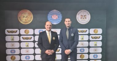 اسلام ابو العلا مع رئيس اتحاد الجمباز