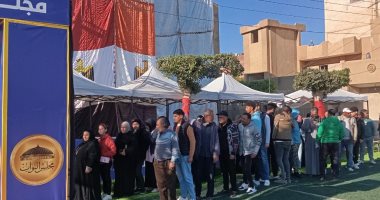 جولة الإعادة لحسم 101 مقعد بمجلس النواب.. إقبال من المواطنين على اللجان فى اليوم الثانى منذ فتح اللجان.. مشاركة لكبار السن وحضور قوى للسيدات فى لجان المحافظات.. ومتابعات للمحافظين من غرف العمليات لرصد أى عوائق 