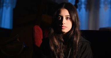 ياسمينا العبد تغنى ظلموه لعبد الحليم حافظ فى مسلسل ميد ترم