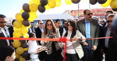 وزيرتا التخطيط والتنمية الاقتصادية ووزيرة التنمية المحلية تفتتحان حديقة مدينة ناصر العامة