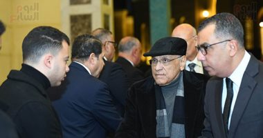 مثقفون وسياسيون فى عزاء محمد صابر عرب بمسجد المشير طنطاوى