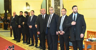 بدء عزاء محمد صابر عرب بمسجد المشير بحضور عمرو موسى ومصطفى الفقى