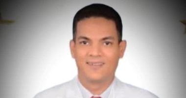 شهيد العمل.. نقابة أطباء قنا تنعى طبيبا توفى متأثرا بإصابته بطلق طائش 