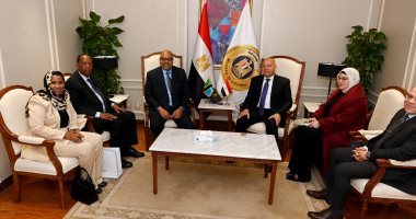 نائب رئيس الوزراء يبحث مع وزيرين بتنزانيا إطلاق مشروعات استراتيجية مشتركة