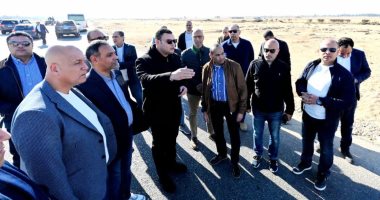وزير الإسكان يختتم جولته اليوم بتفقد مشروع طريق محور سفنكس 