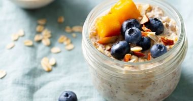 الأسماك الدهنية والشوفان والبيض والبرتقال.. أطعمة تجعلك تتغلب على التوتر