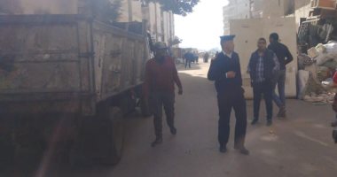 حملة أمنية مكبرة بمساكن القلعة لمكافحة النباشين ورفع المخلفات شرق الإسكندرية