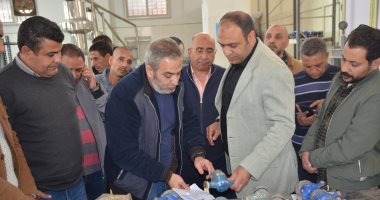 رئيس مياه الشرب بالجيزة يتفقد محطات المياه والصرف الصحى بمركز الصف.. صور