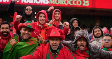 جماهير المغرب ترسم لوحة فنية مذهلة في افتتاح أمم أفريقيا 2025