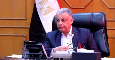 محافظ الإسماعيلية يتابع الاستعدادات النهائية لتشغيل وافتتاح المركز التجارى