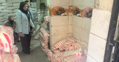 حملة تموينية مكبرة بالقاهرة تضبط مخالفات في تعبئة السكر وتجميع دقيق مدعم