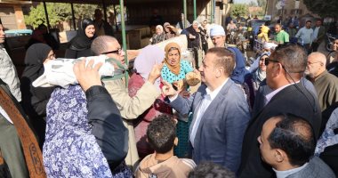 محافظ المنوفية يتفقد التجهيزات واللمسات النهائية بموقف قويسنا النموذجي 