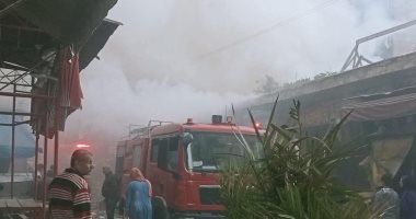 السيطرة على حريق بسوق عرفان فى محرم بك بالإسكندرية دون إصابات.. صور