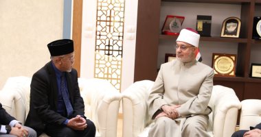 المفتي يستقبل مفتي ولاية بيراك الماليزية لبحث تعزيز التعاون الإفتائي