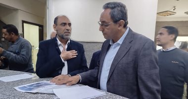 محافظ قنا يتابع ملف تراخيص البناء ويوجه بسرعة البت فى طلبات التصالح