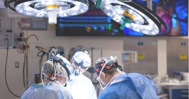 مستشفى أمريكى يعلن نجاح أول عملية زرع مزدوجة للقلب والكبد لطفلة